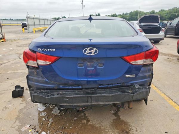 2013 HYUNDAI ELANTRA