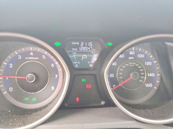 2013 HYUNDAI ELANTRA