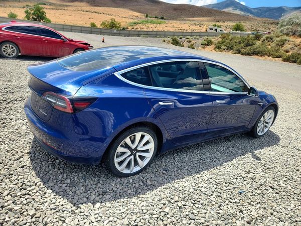 2018 TESLA MODEL 3