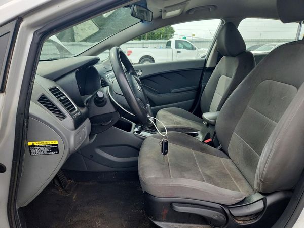 2017 KIA FORTE LX Base