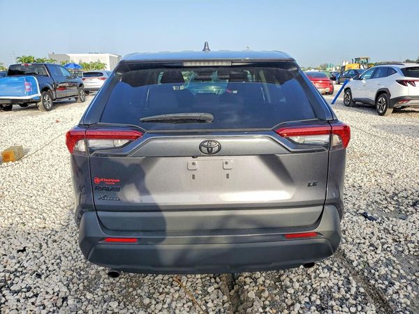 2022 TOYOTA RAV4 LE