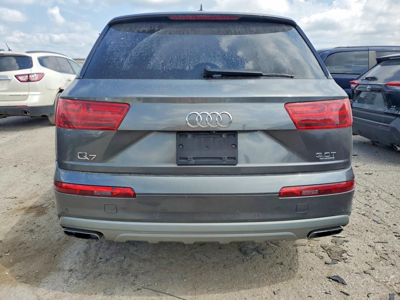 2018 AUDI Q7 quattro Premium Plus