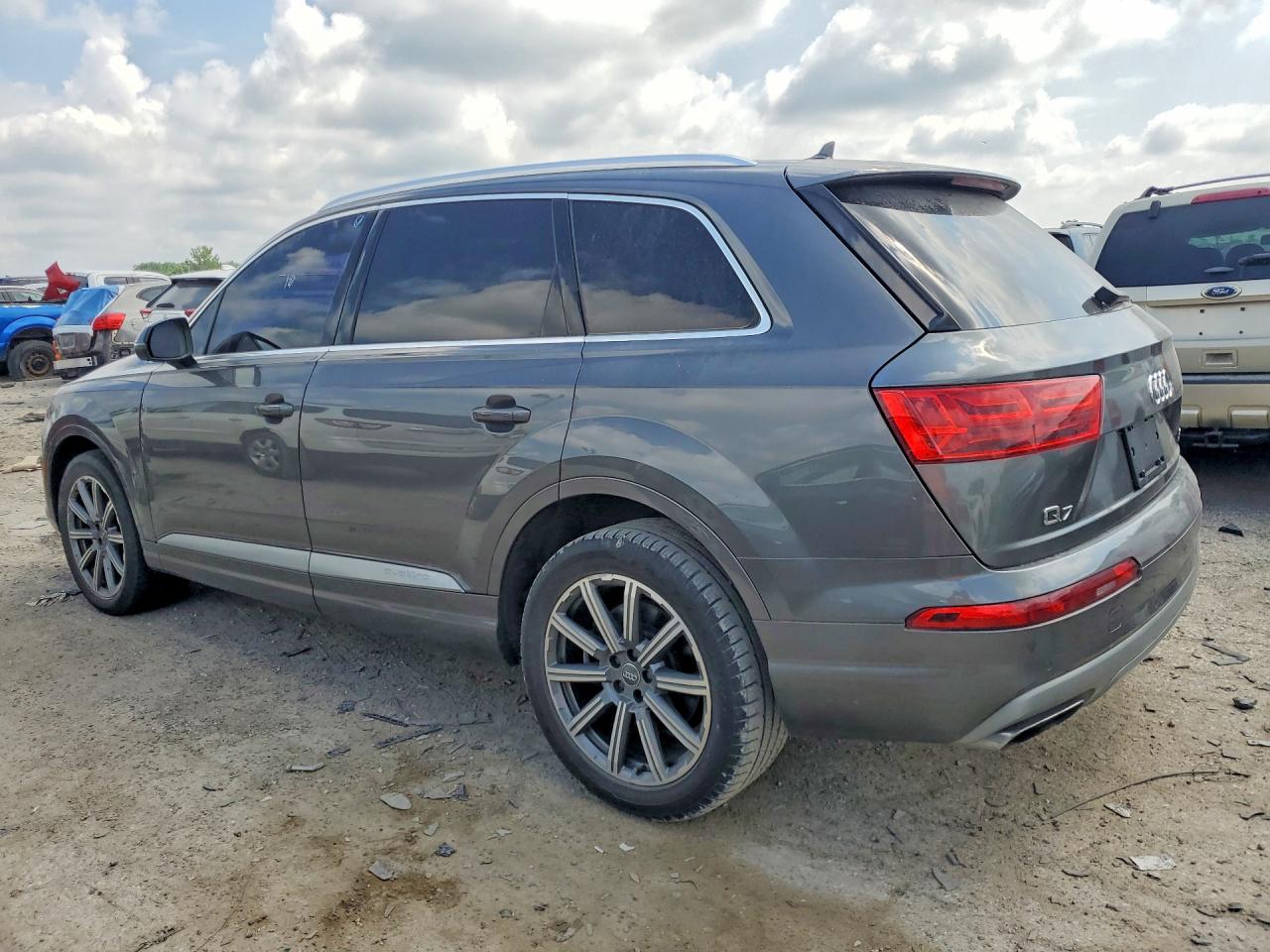 2018 AUDI Q7 quattro Premium Plus