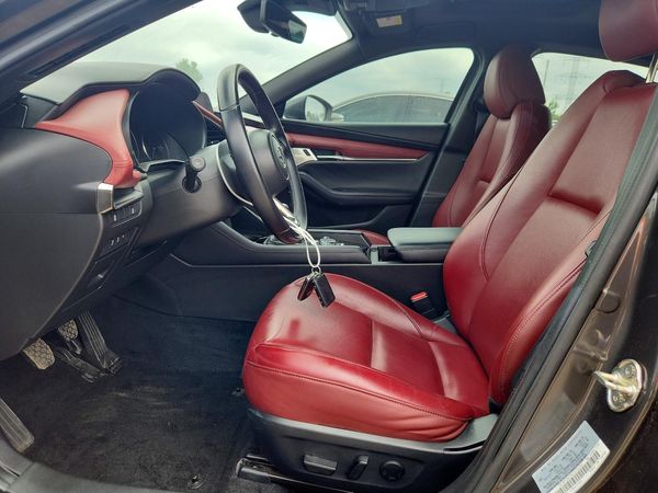 2022 MAZDA 3 Premium Package