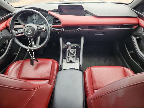 2022 MAZDA 3 Premium Package