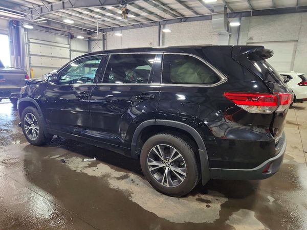 2018 TOYOTA HIGHLANDER LE/LE Plus