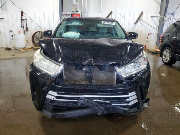 2018 TOYOTA HIGHLANDER LE/LE Plus