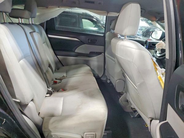 2018 TOYOTA HIGHLANDER LE/LE Plus