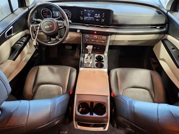 2022 KIA CARNIVAL LX, LX Seat Package