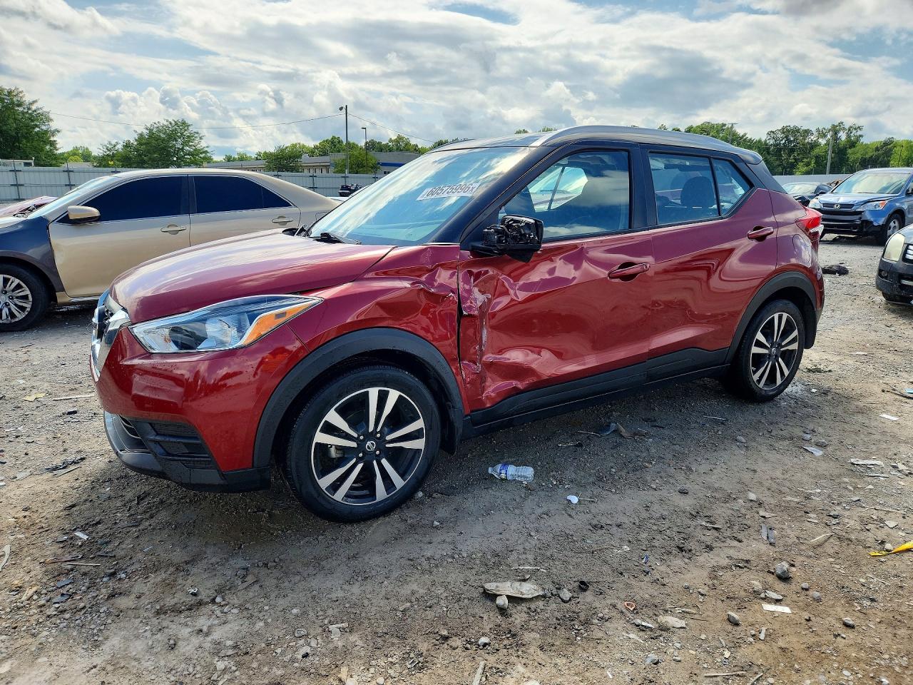 2020 NISSAN KICKS — Front 3/4