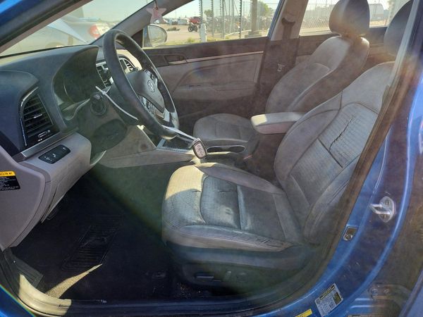 2017 HYUNDAI ELANTRA