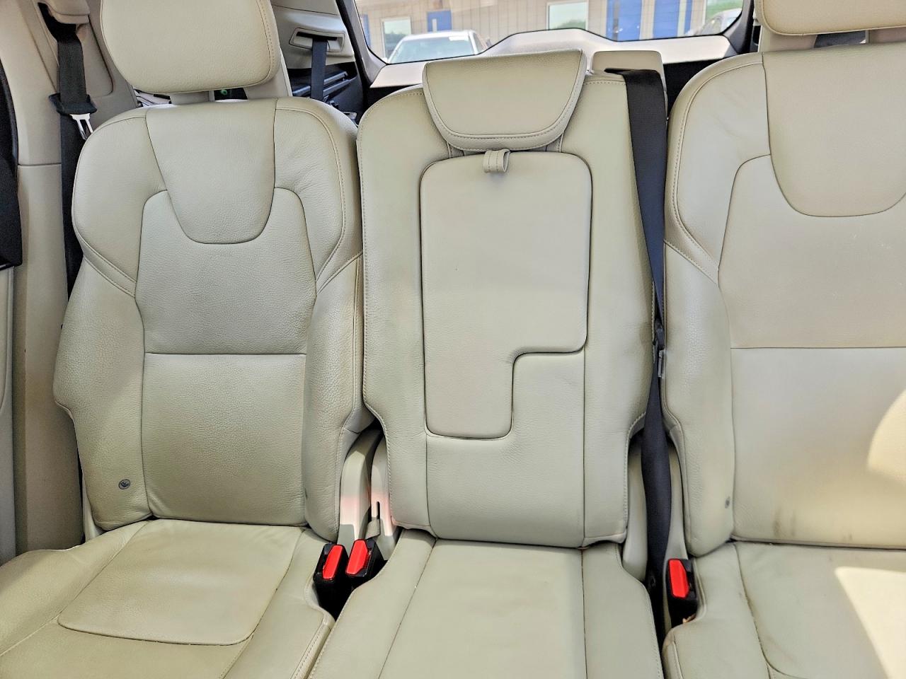 2016 VOLVO XC90 SV42 Momentum