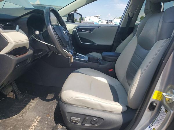 2019 TOYOTA RAV4