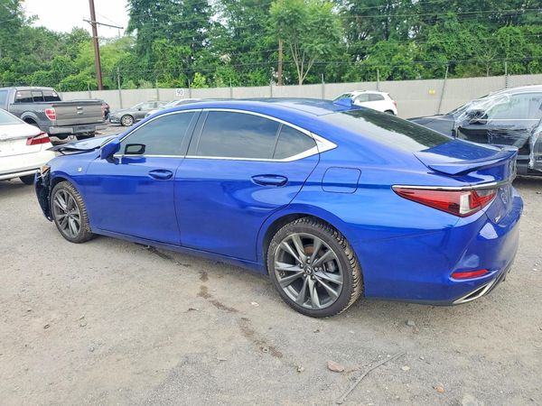 2019 LEXUS ES