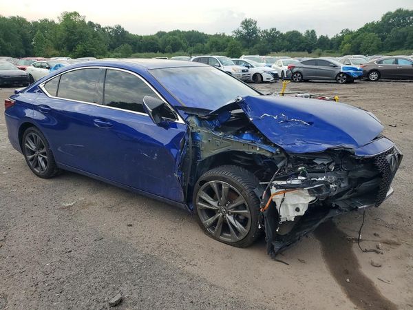 2019 LEXUS ES