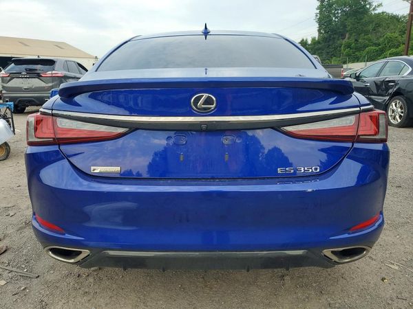 2019 LEXUS ES