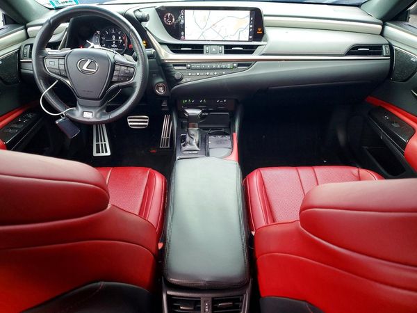 2019 LEXUS ES