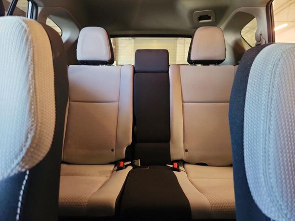 2016 TOYOTA RAV4 XLE (M Grade)