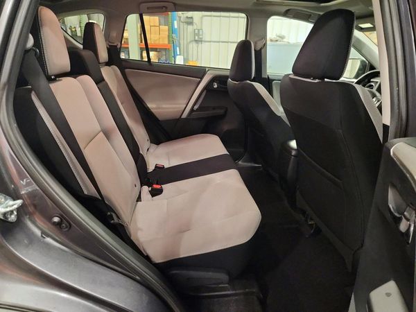 2016 TOYOTA RAV4 XLE (M Grade)