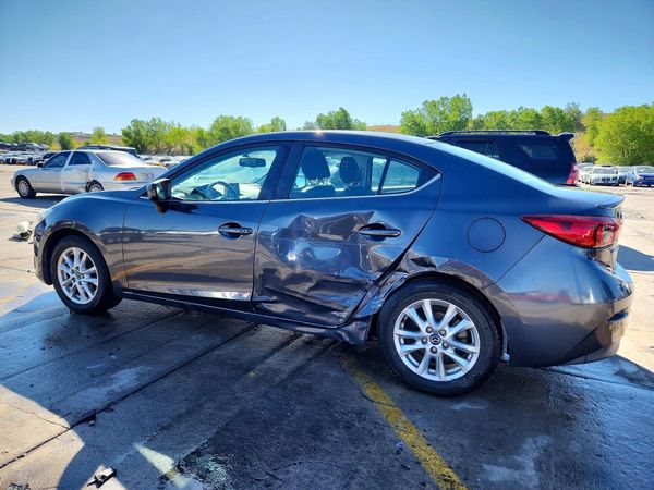 2015 MAZDA 3 Touring/GS