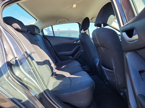 2015 MAZDA 3 Touring/GS