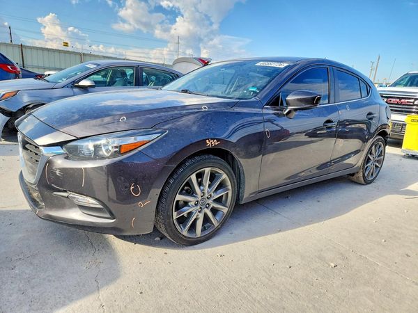 2018 MAZDA 3 Touring