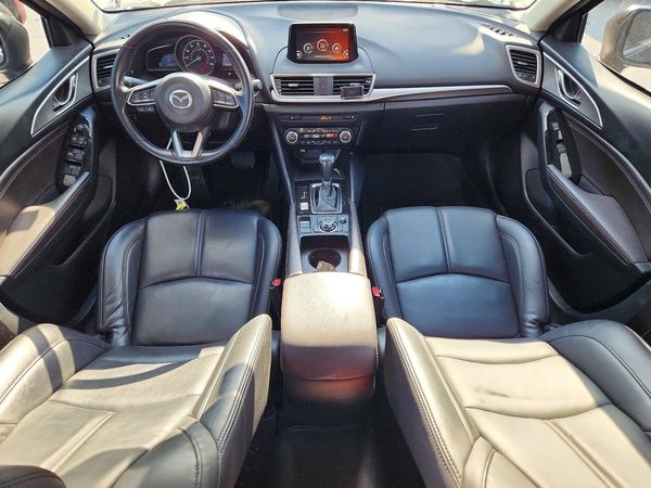 2018 MAZDA 3 Touring