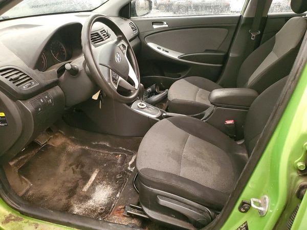 2012 HYUNDAI ACCENT GL (Middle-low grade)
