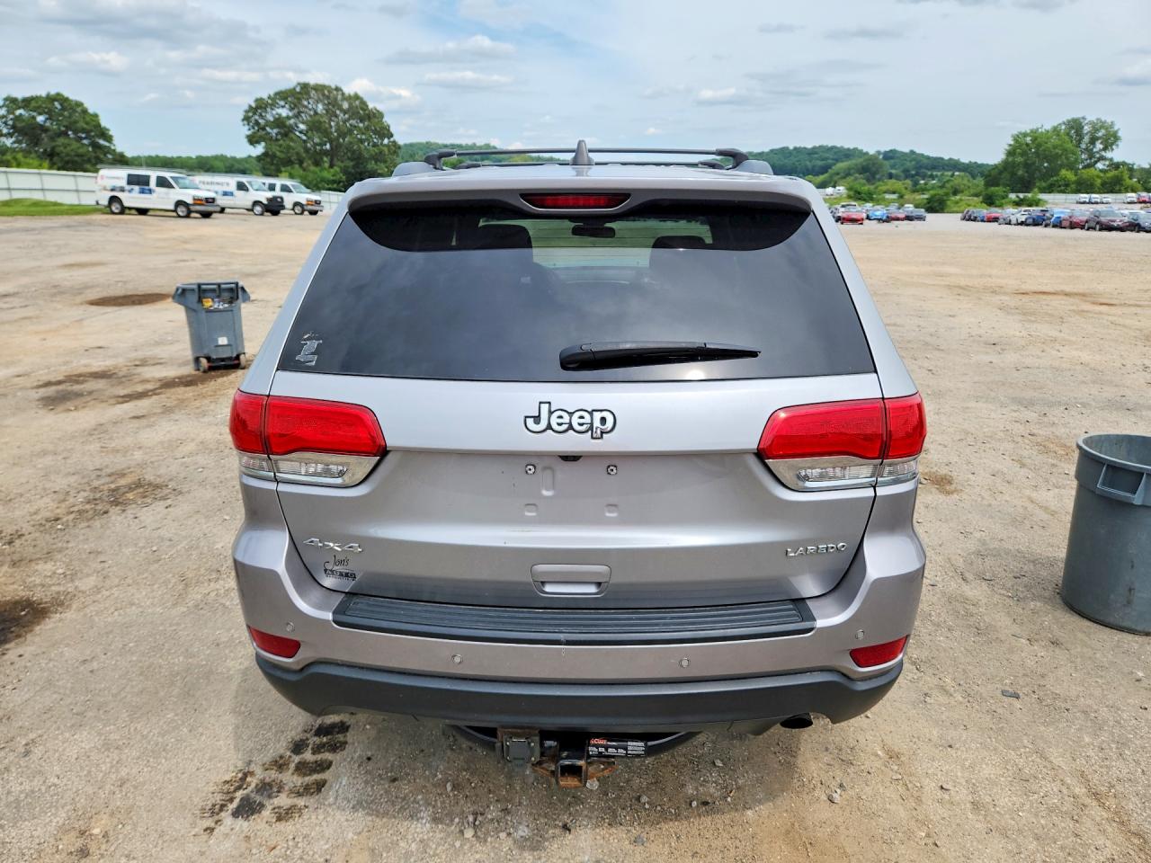 2018 JEEP GRAND CHEROKEE LAREDO 4X4
