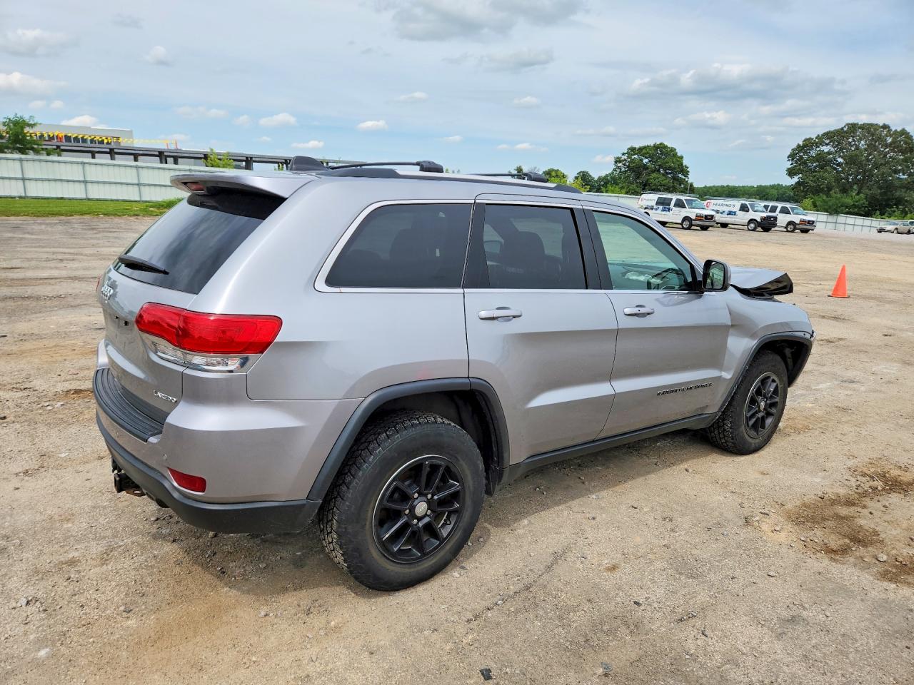 2018 JEEP GRAND CHEROKEE LAREDO 4X4