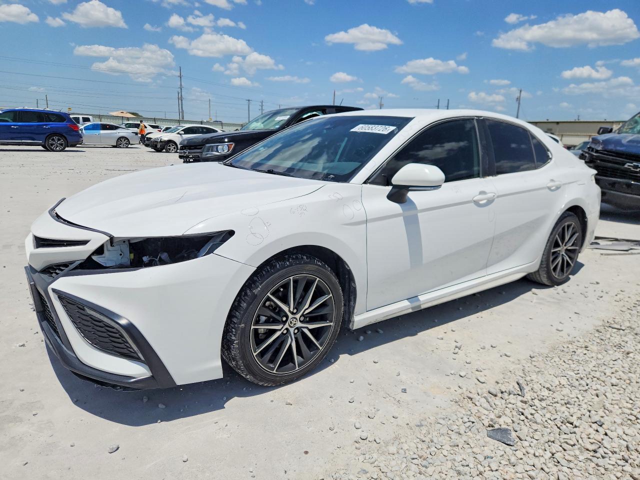 2022 TOYOTA CAMRY SE