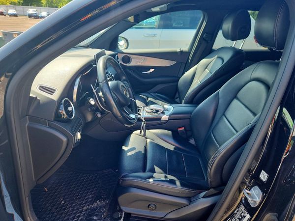 2017 MERCEDES-BENZ GLC GLC300 Base-4M