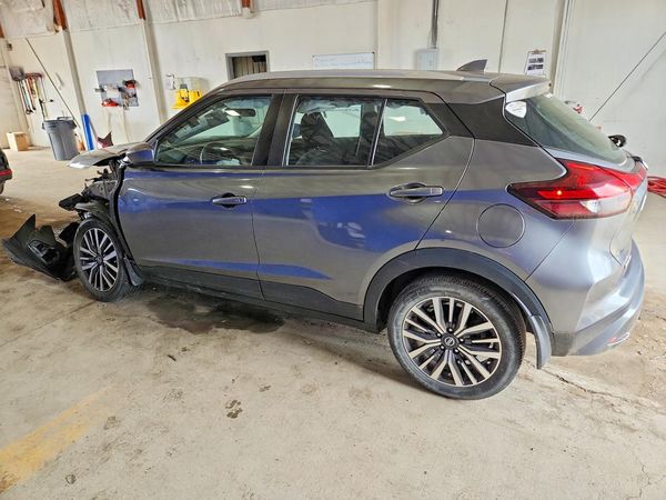 2021 NISSAN KICKS
