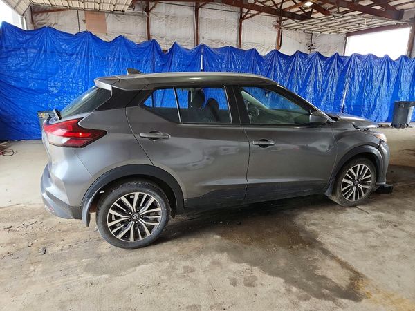 2021 NISSAN KICKS