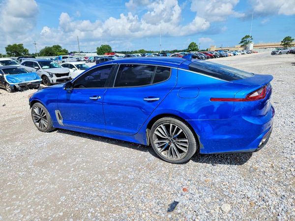 2019 KIA STINGER Base