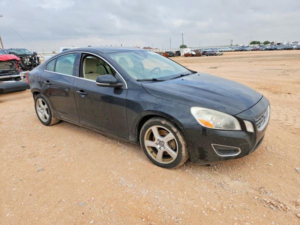 2012 VOLVO S60