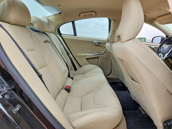 2012 VOLVO S60
