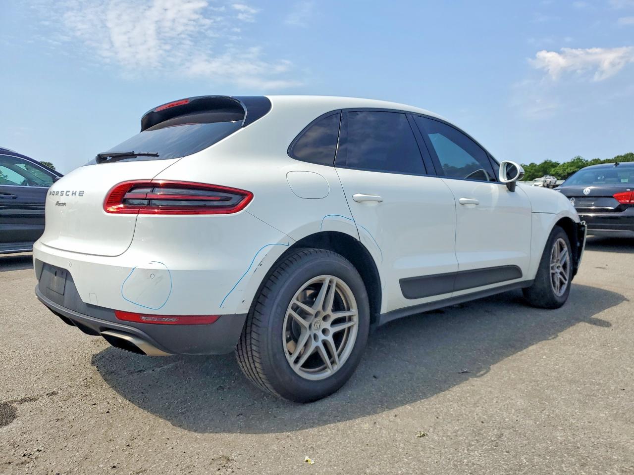 2017 PORSCHE MACAN