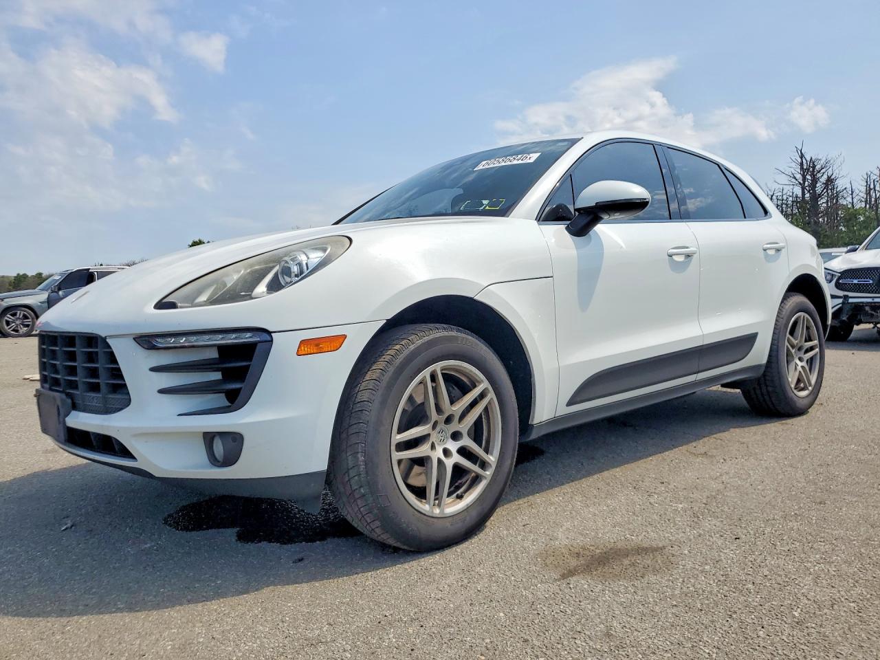 2017 PORSCHE MACAN