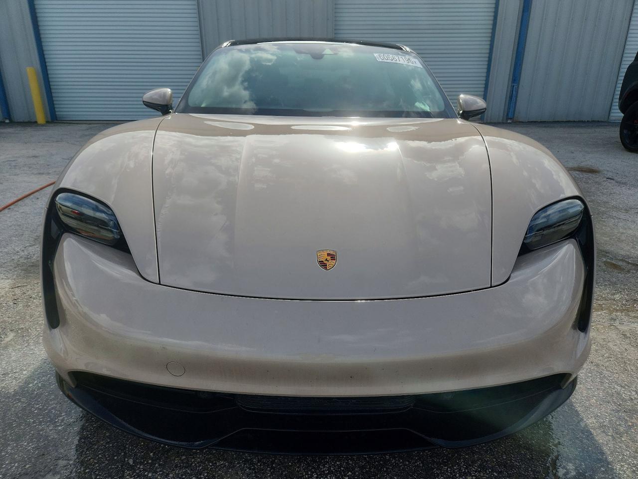 2024 PORSCHE TAYCAN