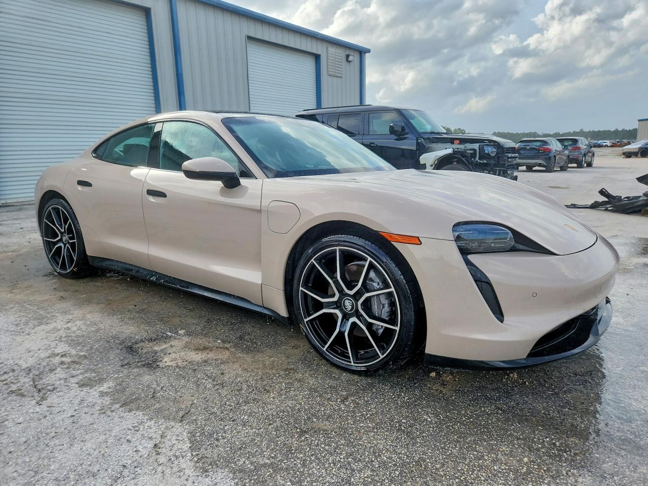2024 PORSCHE TAYCAN