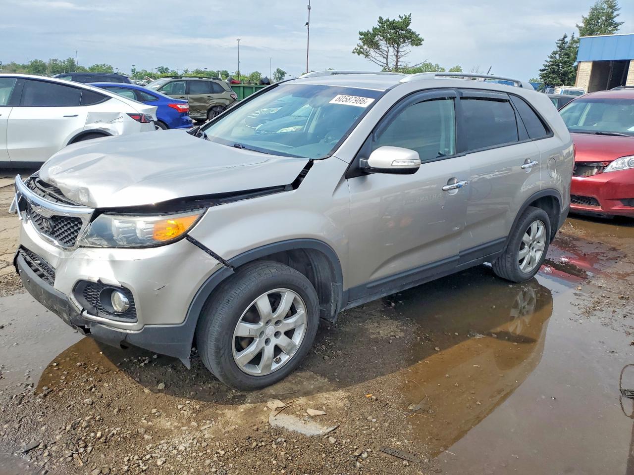 2013 KIA SORENTO Base / LX