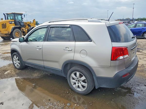 2013 KIA SORENTO Base / LX
