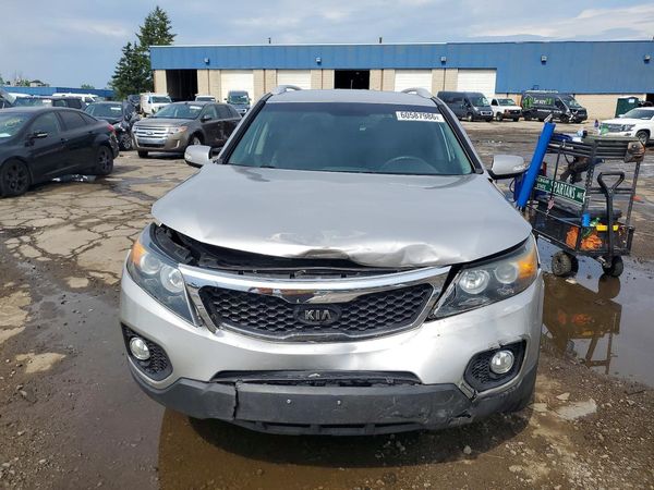 2013 KIA SORENTO Base / LX