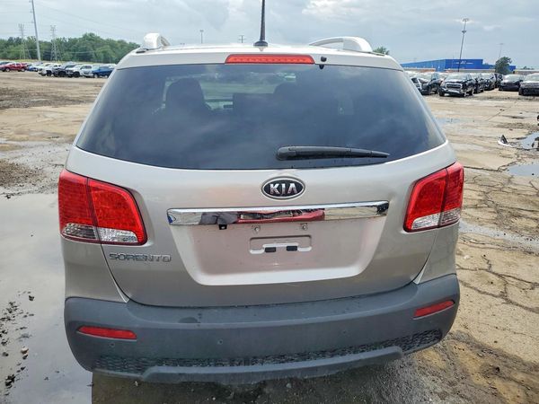 2013 KIA SORENTO Base / LX