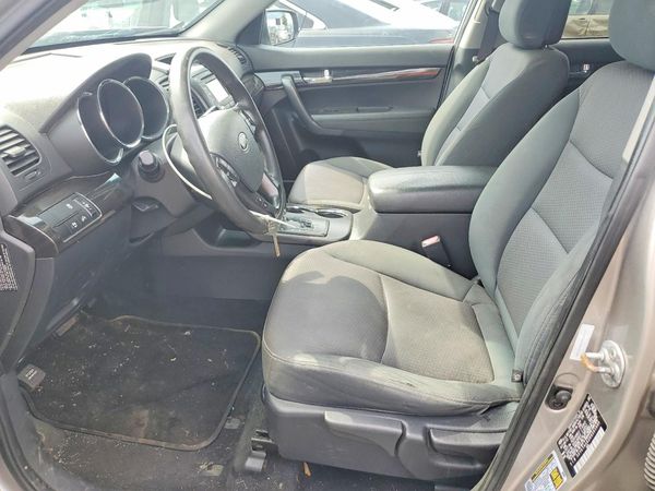 2013 KIA SORENTO Base / LX