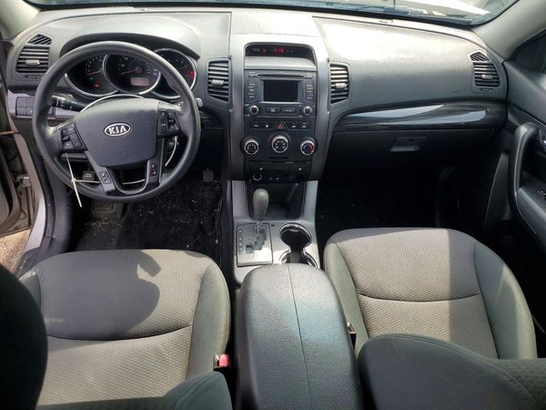 2013 KIA SORENTO Base / LX