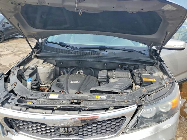 2013 KIA SORENTO Base / LX