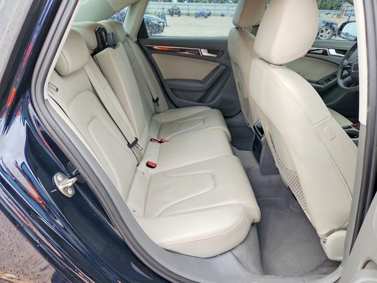 2010 AUDI A4 quattro Premium