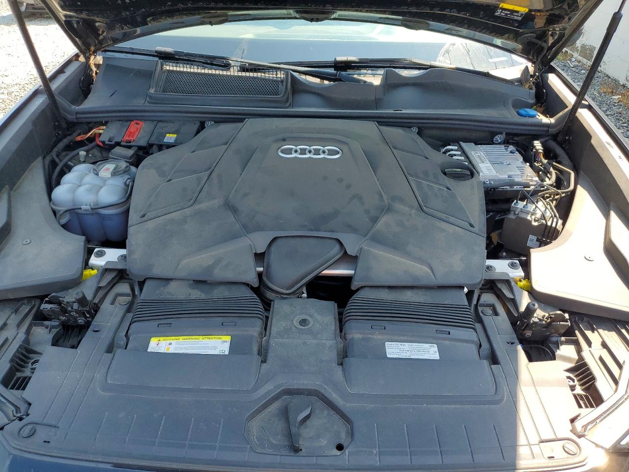 2020 AUDI Q8